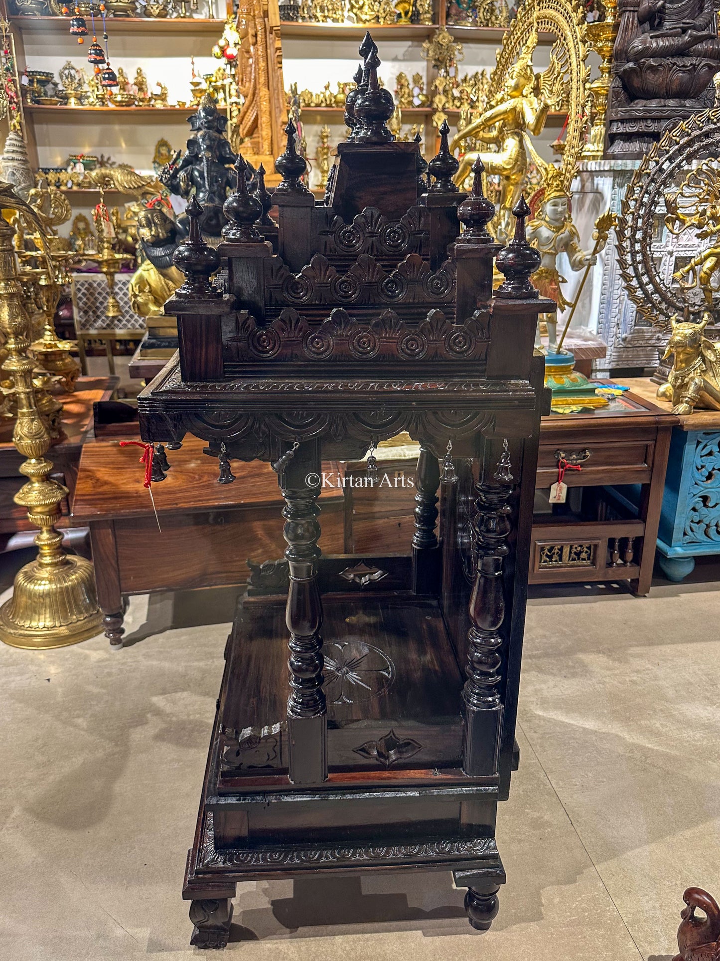 Rosewood Mandor Carved 43"