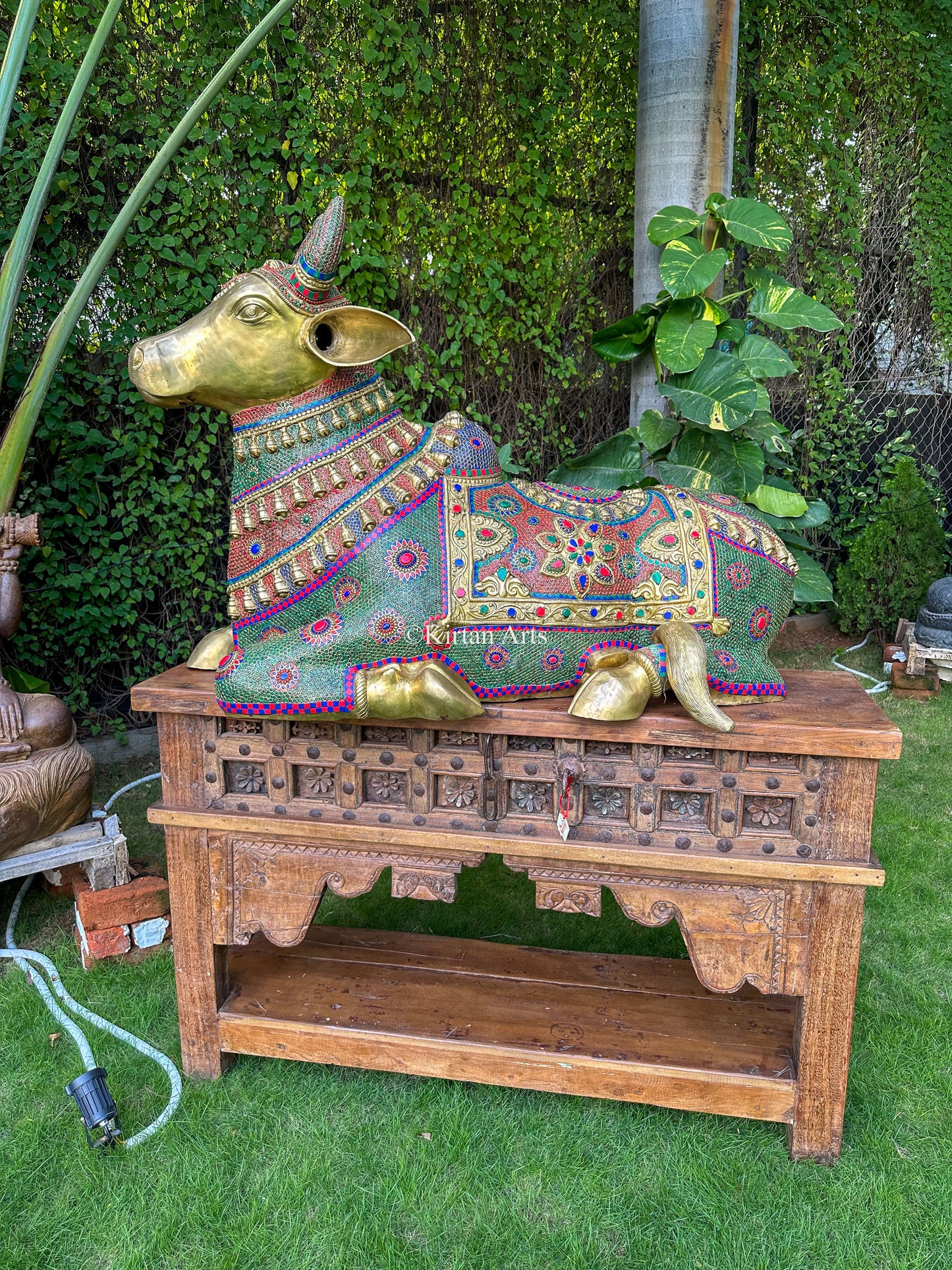 Brass Nandi Large | Stonework | 54 Inches