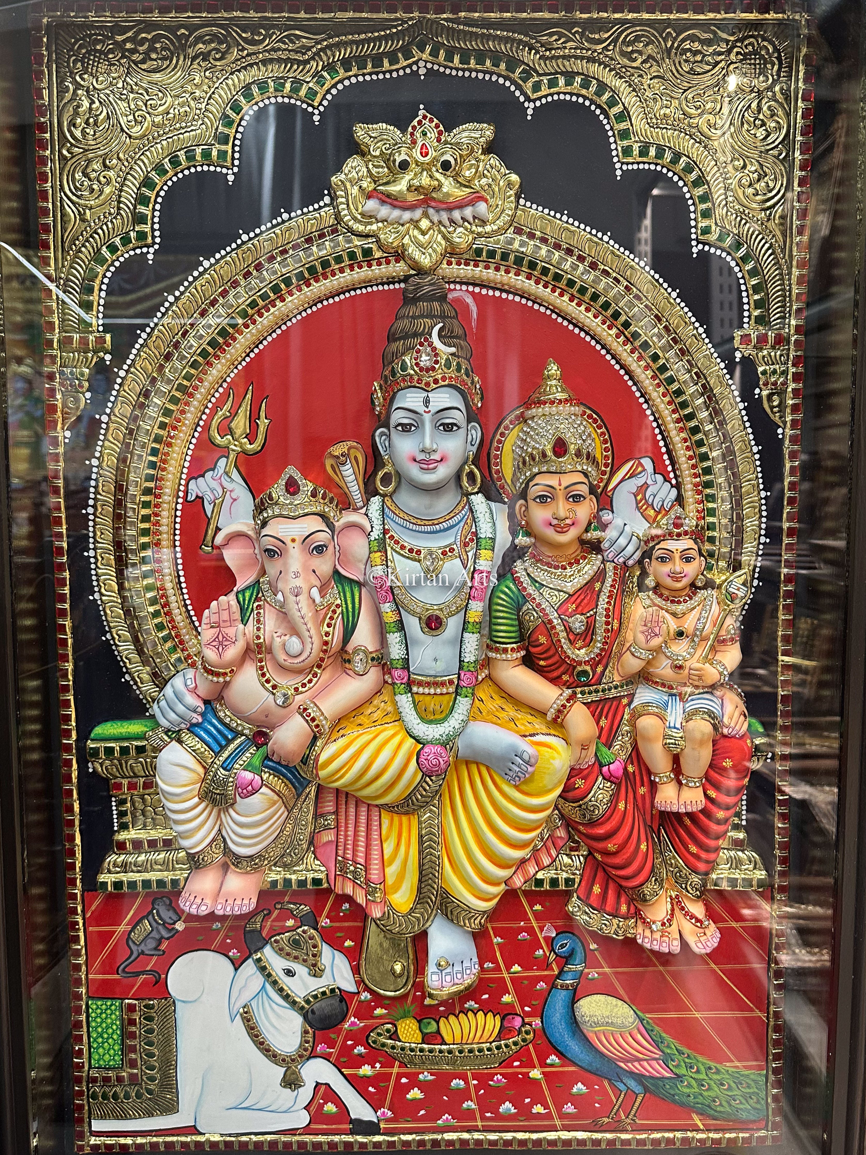 【 太陽神Dewa Iswara 】　曼荼羅　バリ仏画　額装　77×54ｃｍ Lord Shiva Family Tanjore Painting | 3D Embossed | 3x2 ft – Kirtan
