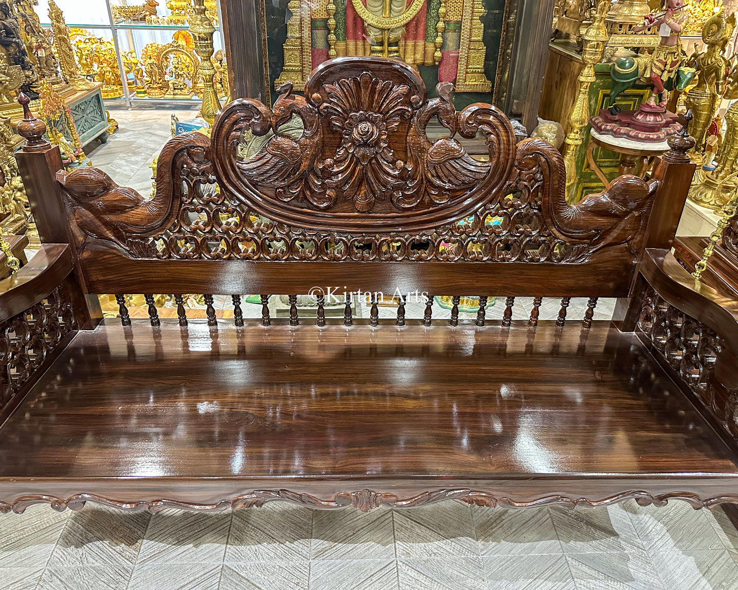 Monumental Rosewood Grand Jhula – Deep-Relief Hand-Carvings & Architectural Majesty